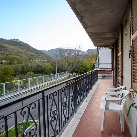 Stunning In Genga With Kitchen Appartement *