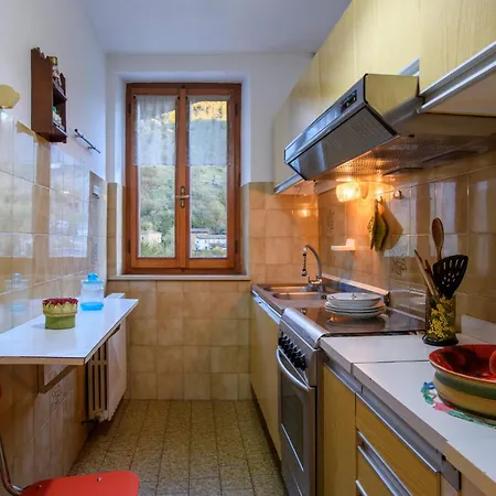 Stunning In Genga With Kitchen Appartement