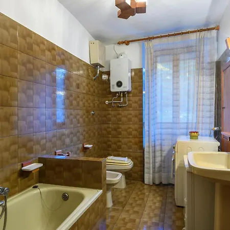 Stunning In Genga With Kitchen Appartement